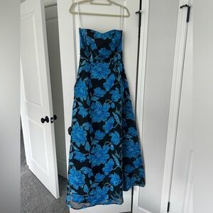 Lulu strapless gown!